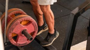 Dedicated,Anonymous,Man,At,The,Gym,Setting,Does,Calf,Raises