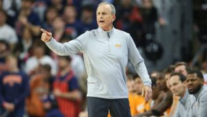 tennessee-signs-rick-barnes-to-lifetime-coaching-contract