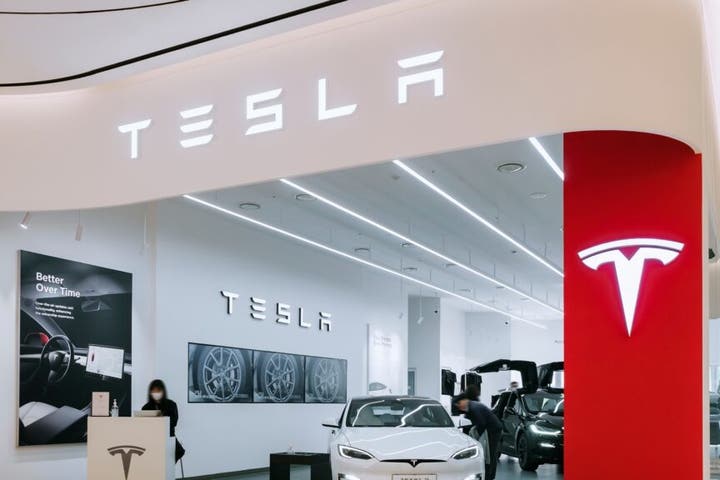 tesla-unveils-new-6-seater-model-y-l-in-china-at-47-184