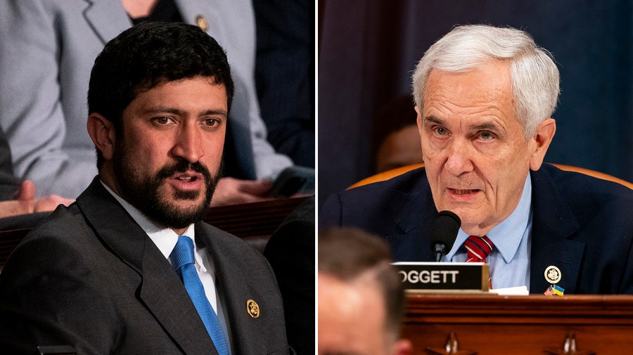 texas-democrats-brace-for-incumbent-showdown-in-redistricting-battle