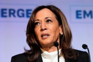 trump-revokes-kamala-harris-secret-service-protection-ahead-of-tour
