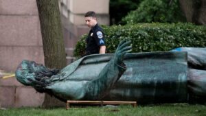 trump-to-restore-controversial-confederate-monument-in-dc