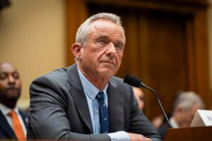 u-s-health-secretary-claims-mrna-vaccines-ineffective-sparks-debate
