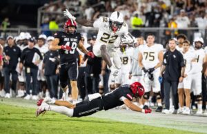 ucf-knights-triumph-in-thrilling-opener-against-jacksonville-state