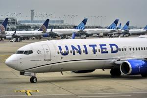 united-airlines-faces-major-disruptions-with-over-1-000-flights-delayed