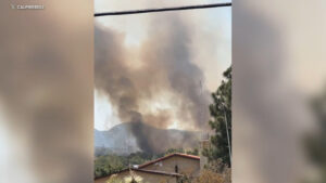 urgent-fire-threatens-structures-in-pin-on-hills-26-acres-affected