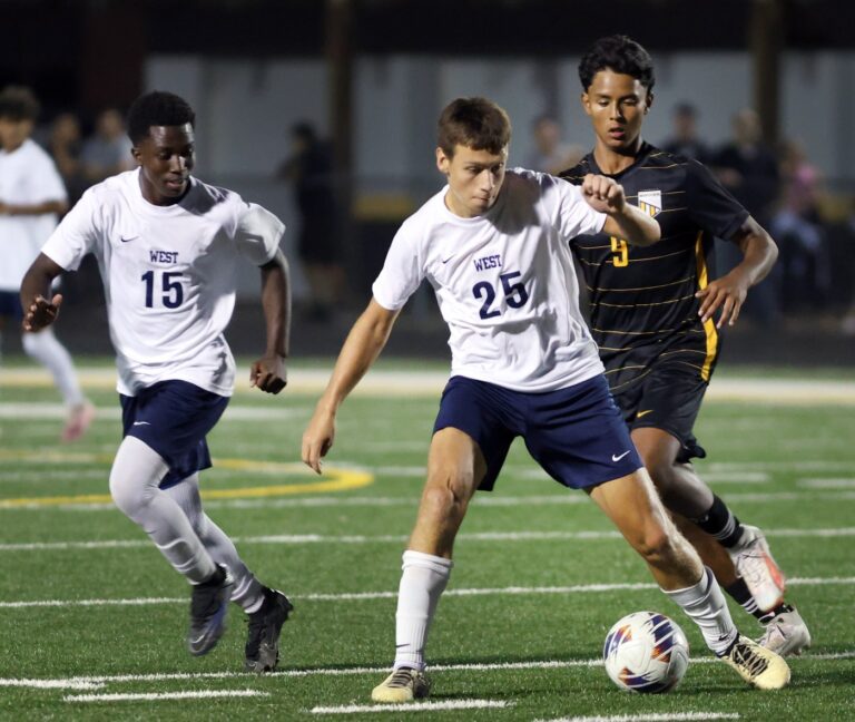 west-aurora-leads-soccer-rankings-as-2025-season-kicks-off