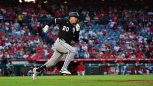white-sox-place-miguel-vargas-on-il-with-oblique-strain