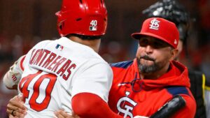 willson-contreras-ejected-accidentally-hits-coach-with-bat