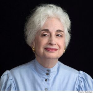women-in-mourning-only-pearls-allowed-in-historical-norms
