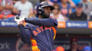 yordan-alvarez-returns-to-astros-after-60-day-injury-break
