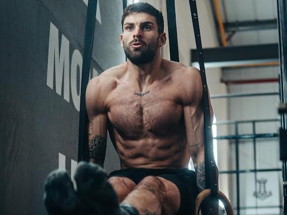 adam-collard-reveals-3-key-secrets-to-his-stunning-muscle-transformation