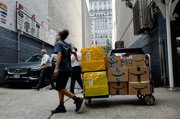 amazon-prime-sign-ups-plunge-2-ahead-of-major-sales-event