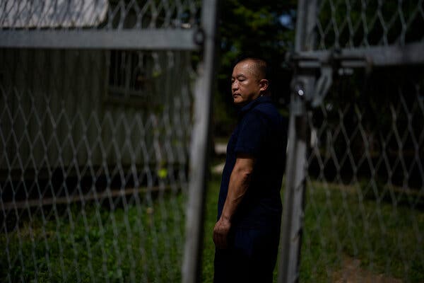 armed-ice-raid-shocks-south-korean-workers-at-georgia-hyundai-site