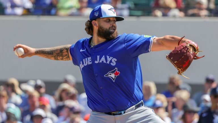 atlanta-braves-claim-ex-jays-ace-alek-manoah-off-waivers