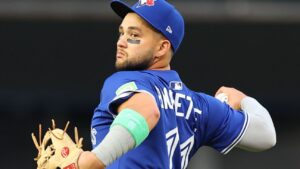 bo-bichette-could-return-as-dh-for-blue-jays-after-knee-injury