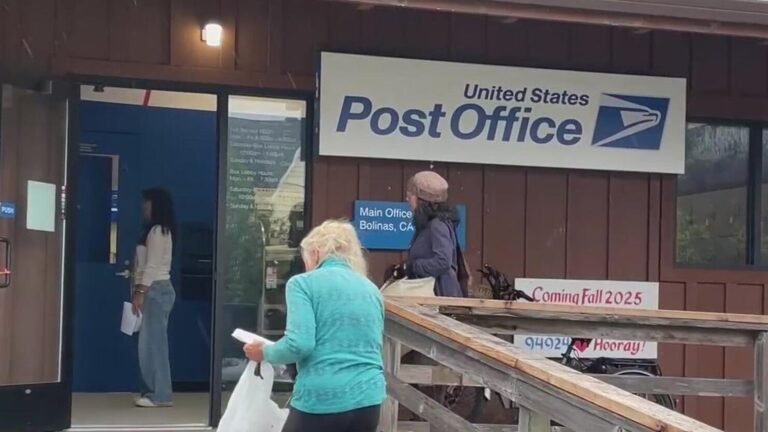 bolinas-celebrates-reopening-of-post-office-after-948-days