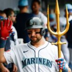 cal-raleigh-ties-mantle-s-record-with-43rd-home-run-today