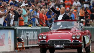 cal-ripken-jr-celebrates-30-years-since-2-131-games-record
