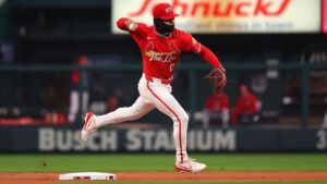 cardinals-masyn-winn-hits-il-with-season-ending-knee-injury