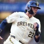 christian-yelich-returns-to-brewers-after-5-game-absence