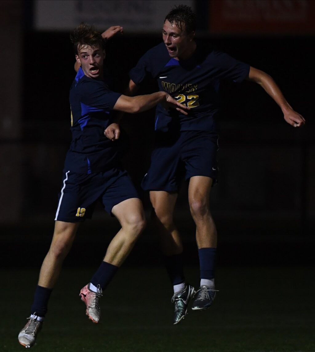 clarkston-wolves-surge-to-victory-over-troy-athens-with-four-goals