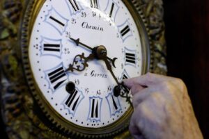 congress-moves-to-establish-permanent-daylight-saving-time