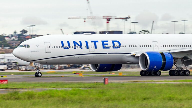 discover-the-best-seats-on-united-s-boeing-777-300er-for-2025