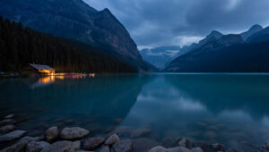 discover-the-essential-flashlights-for-photographers-on-the-go