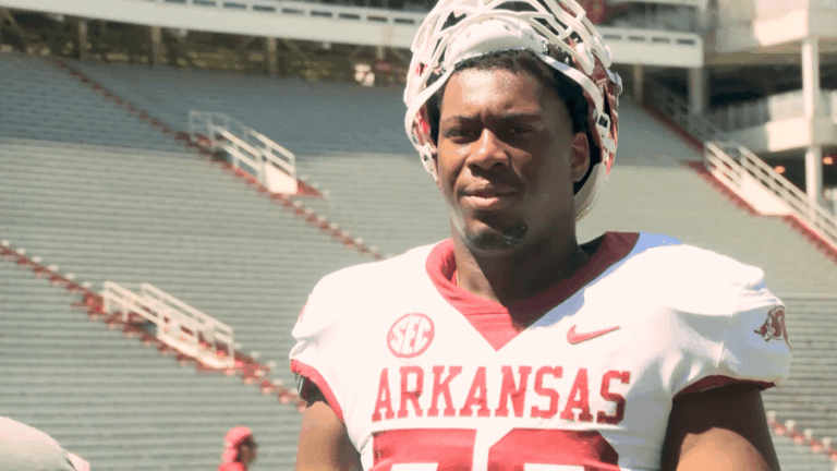 e-marion-harris-embraces-family-legacy-at-arkansas-razorbacks
