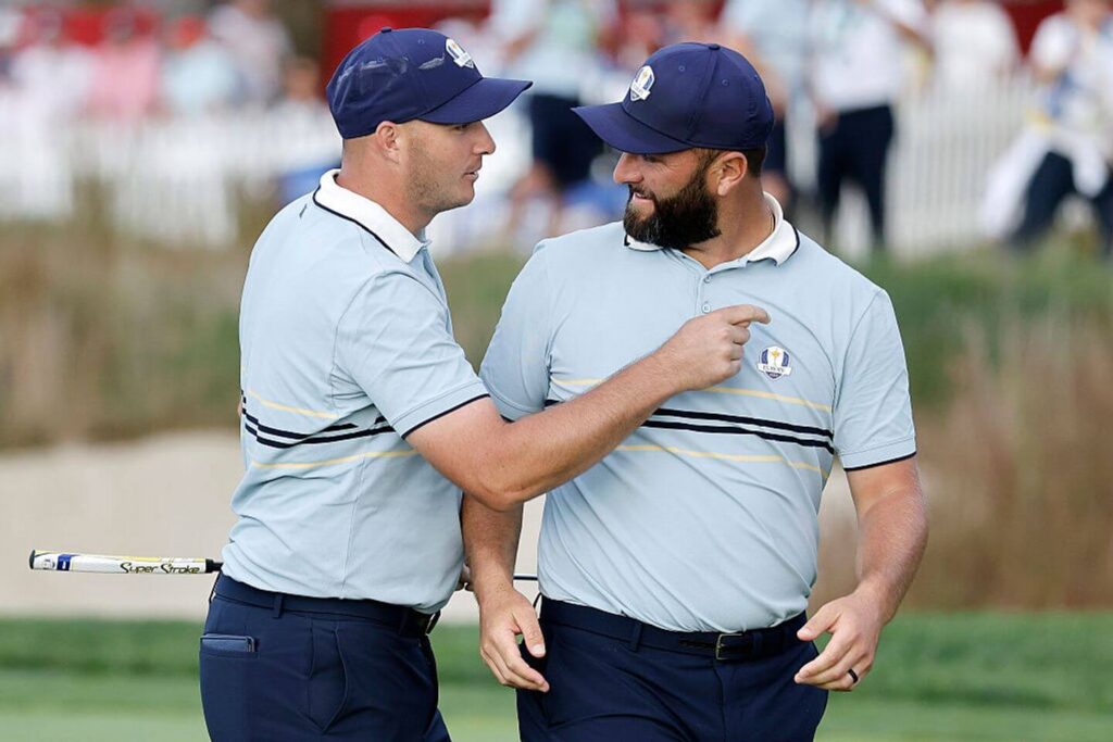 europe-leads-ryder-cup-2025-by-three-points-after-strong-opening