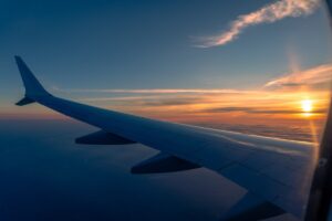 expert-insights-on-overcoming-jet-lag-for-travelers