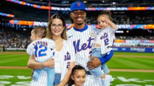 francisco-lindor-homers-after-wife-s-stunning-anthem-performance