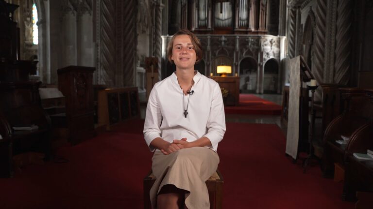 gen-z-sparks-surprising-revival-of-catholicism-in-france-and-beyond