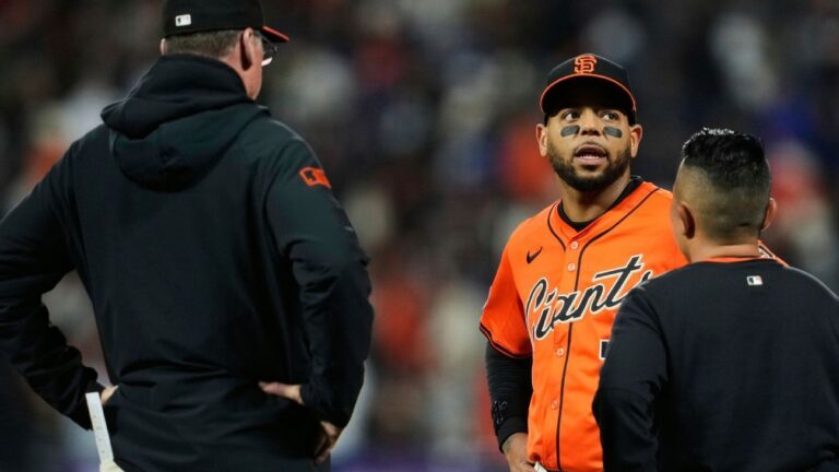 giants-dominic-smith-placed-on-injured-list-with-hamstring-strain