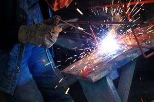how-auto-darkening-welding-helmets-revolutionized-safety