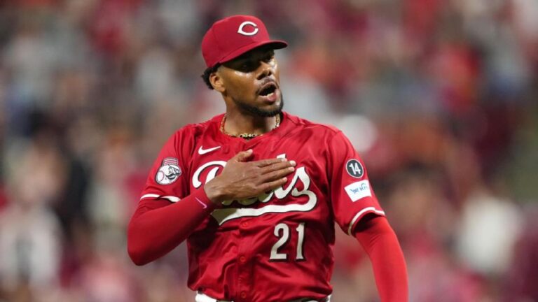 hunter-greene-s-one-hitter-fuels-reds-wild-card-hopes