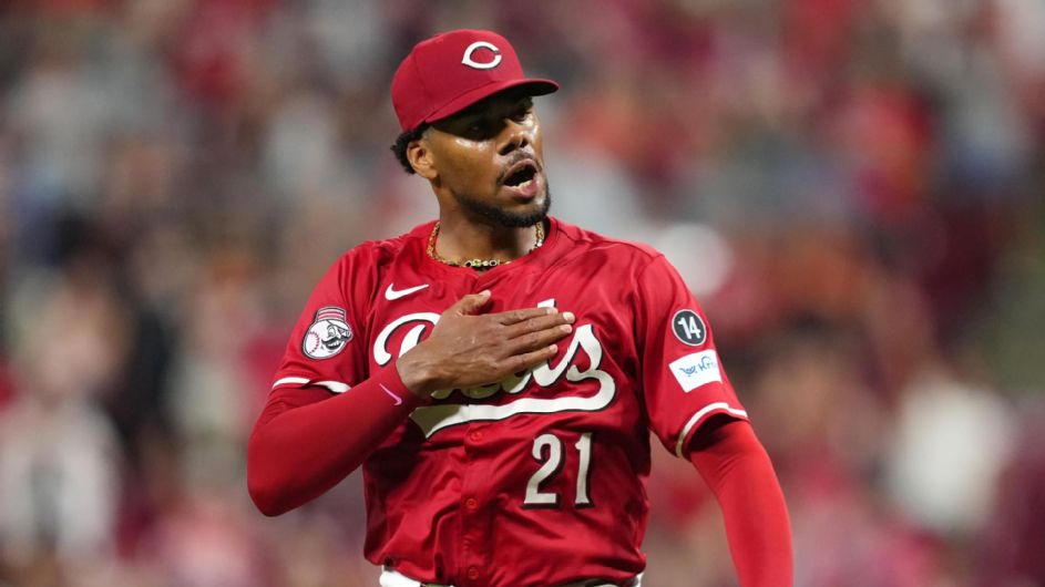 hunter-greene-s-one-hitter-fuels-reds-wild-card-hopes