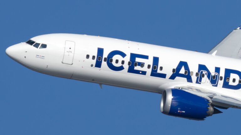icelandair-halts-detroit-flights-as-u-s-routes-expand