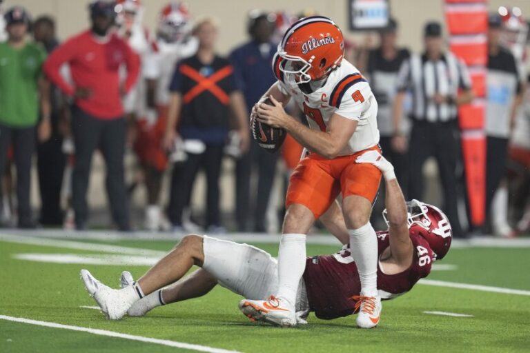 indiana-dominates-no-9-illinois-63-10-in-shocking-upset