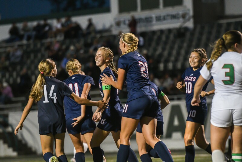 izzy-renn-leads-bemidji-to-4-0-victory-over-east-grand-forks