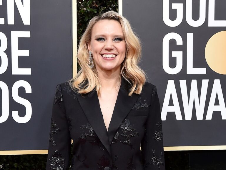 kate-mckinnon-shares-humorous-take-on-rare-medical-condition