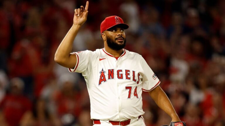 kenley-jansen-aims-for-four-more-years-after-stellar-season