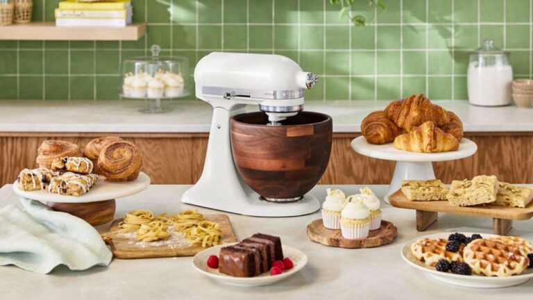 kitchenaid-revives-iconic-stand-mixer-with-stunning-new-look