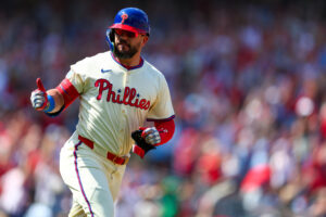 kyle-schwarber-s-future-unfolds-phillies-likely-to-retain-star