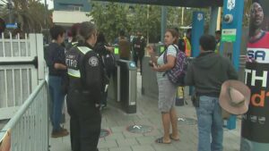 la-metro-halts-tap-to-exit-program-amid-rising-security-concerns