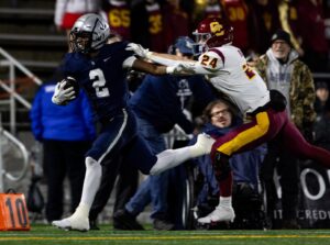 lake-oswego-dominates-central-catholic-21-0-bell-shines-bright