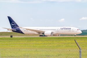 lufthansa-dominates-us-routes-achieves-84-4-load-factor