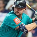 mariners-cal-raleigh-smashes-58th-home-run-sets-new-records