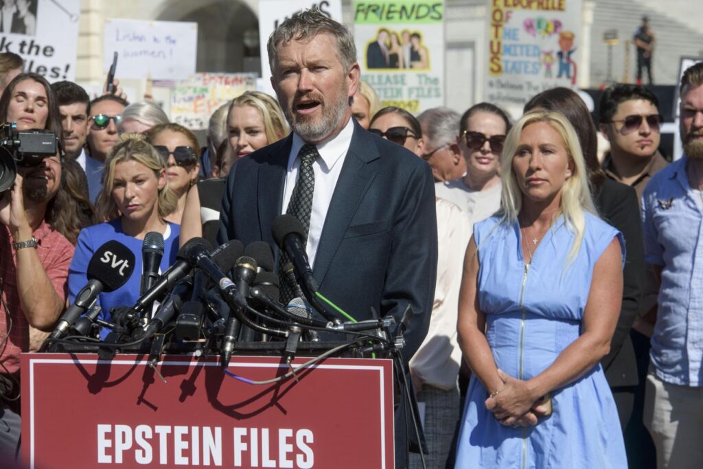 massie-bolsters-campaign-with-paul-s-support-against-trump-s-threats